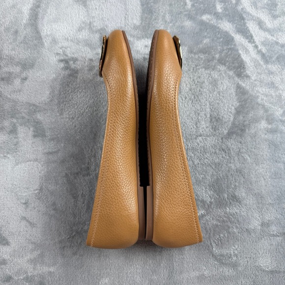 Tory Burch Reva Ballet Flats Tan Pebbled Leather Gold Logo 50008691 9.5M - Picture 9 of 16